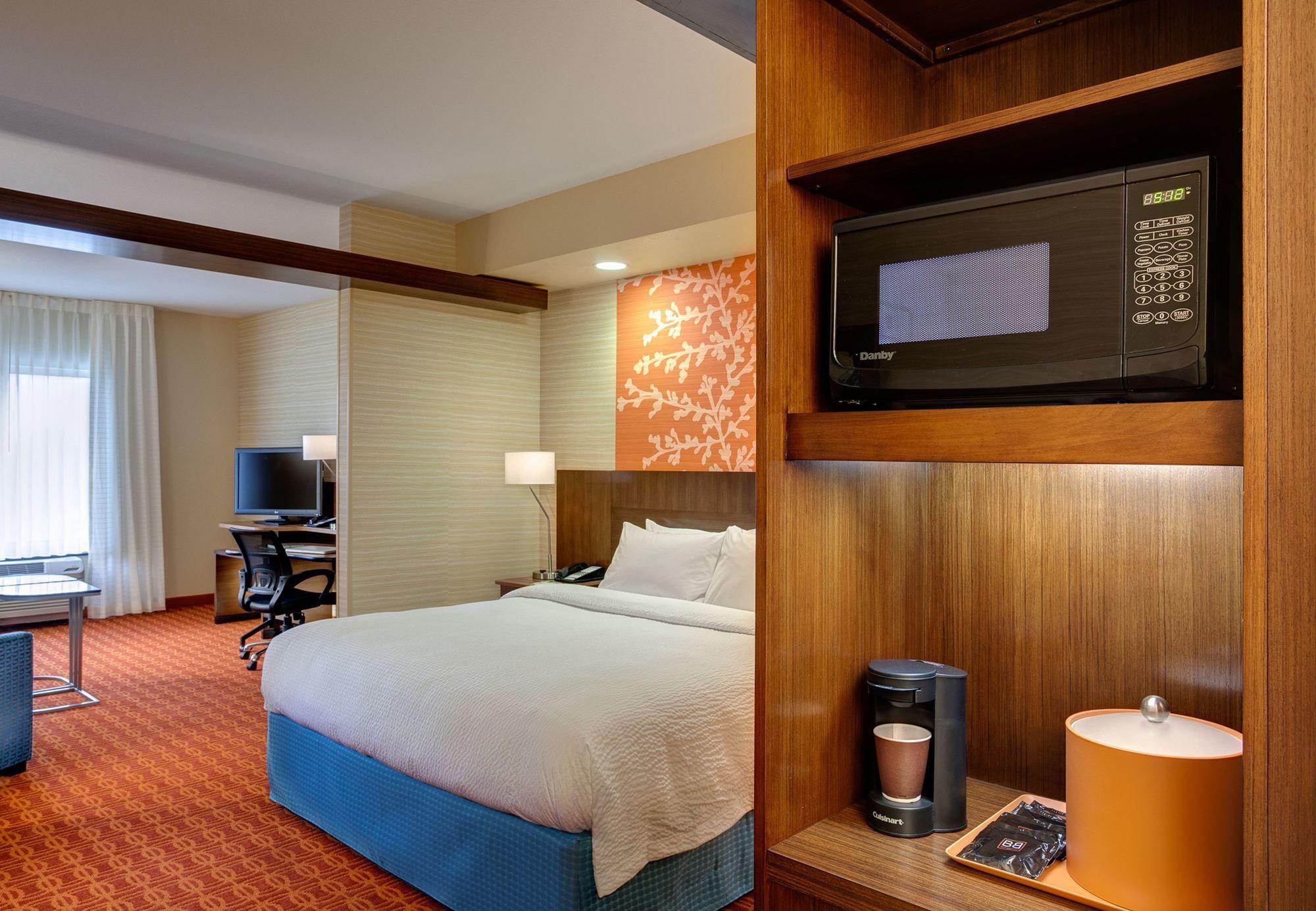 Fairfield Inn & Suites By Marriott Edmonton North Екстер'єр фото