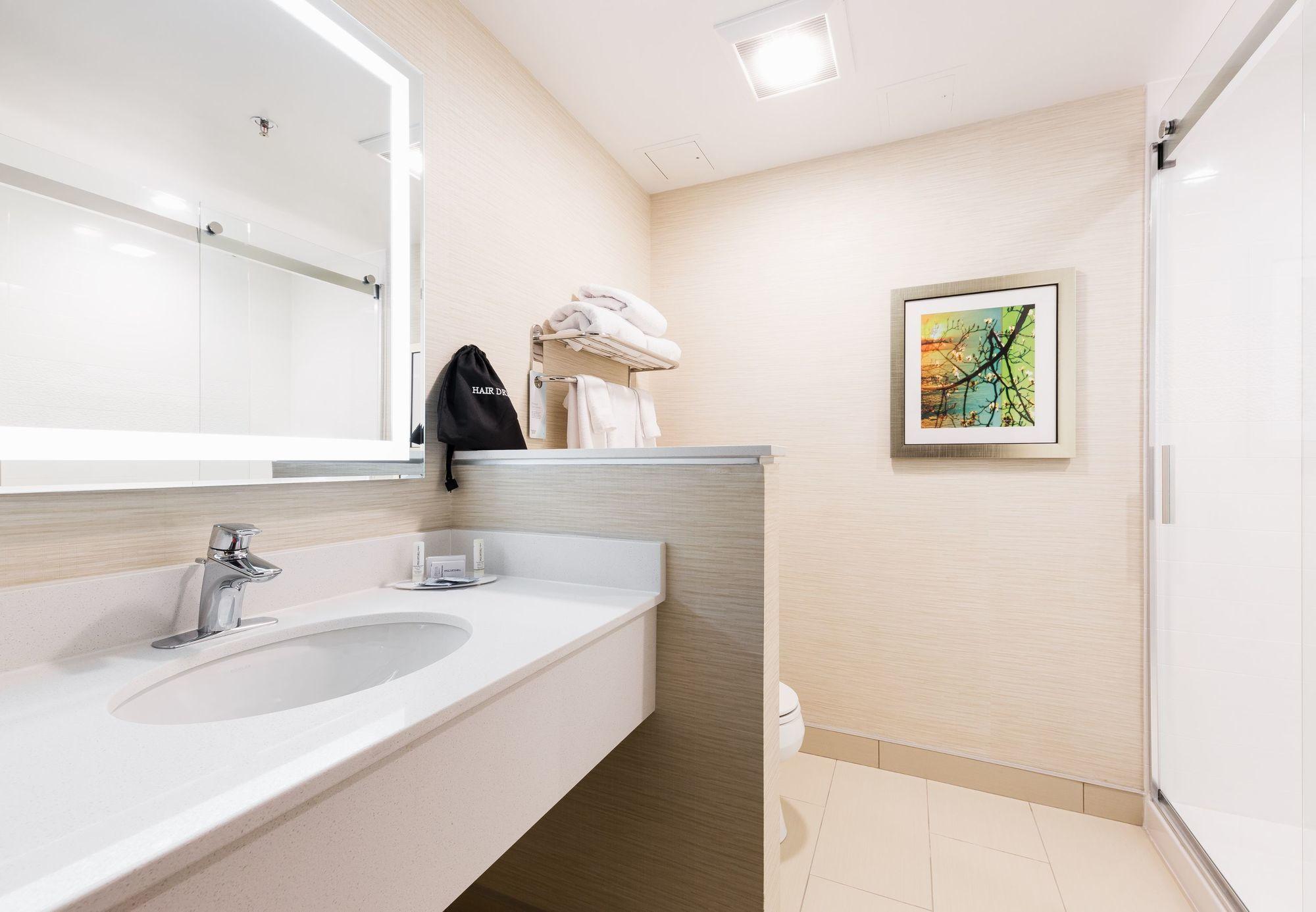 Fairfield Inn & Suites By Marriott Edmonton North Екстер'єр фото