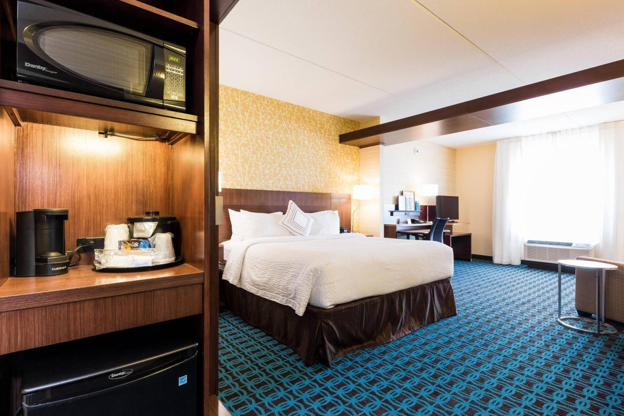 Fairfield Inn & Suites By Marriott Edmonton North Екстер'єр фото