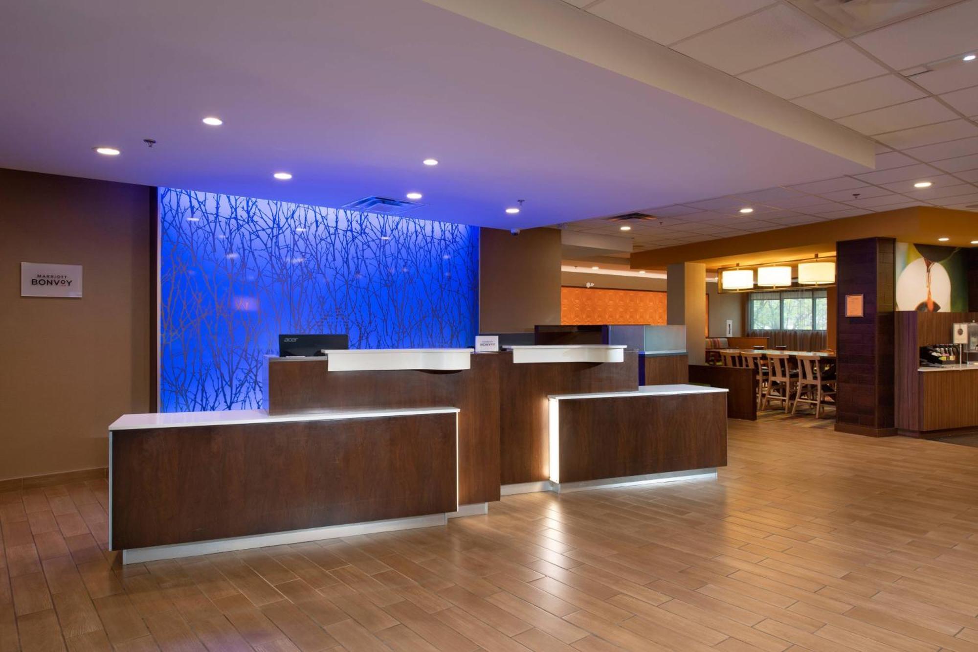 Fairfield Inn & Suites By Marriott Edmonton North Екстер'єр фото